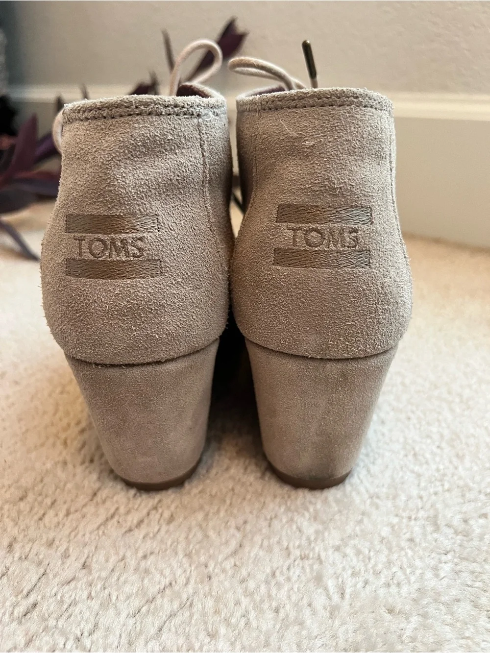 Toms Suede Wedge Ankle Booties in Light Taupe Boho Cottage Prairie Trendy 9.5